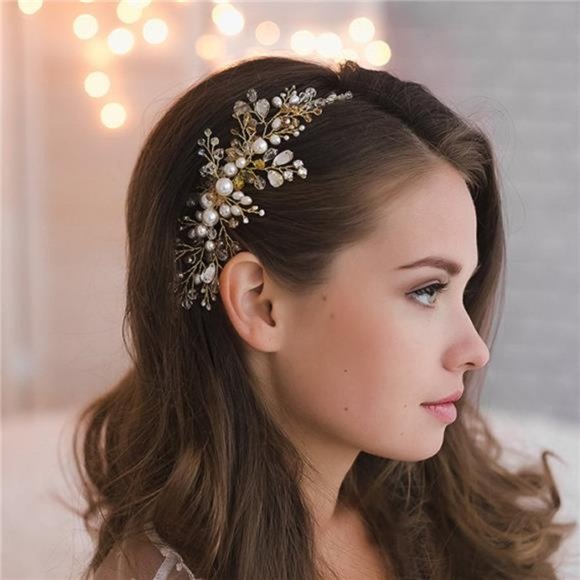 Crystal & Pearl Wedding Hair Comb - Elegant Bridal Accessories - Picture 1 of 4